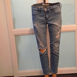 Abercrombie and Fitch ripped jeans size 4